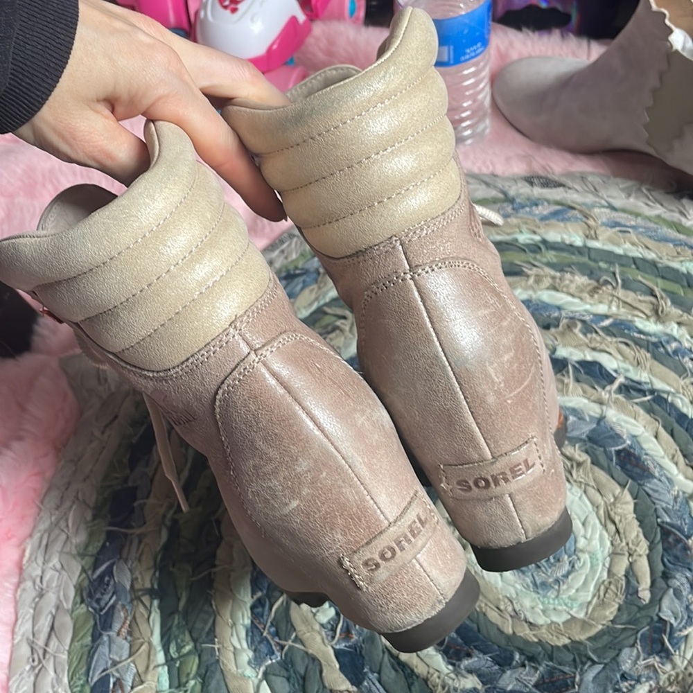 SOLD SOREL LEATHER hidden wedge combat boot tan & copper lace up bohemian chic - Picture 11 of 11